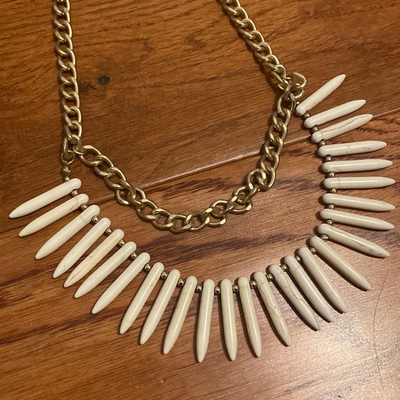Faux stone spike statement necklace with gold chain - Picture 1 of 3